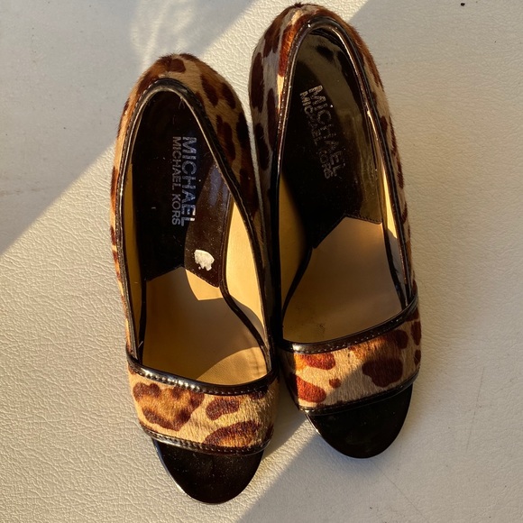 Shoes - Picture 2 of 2